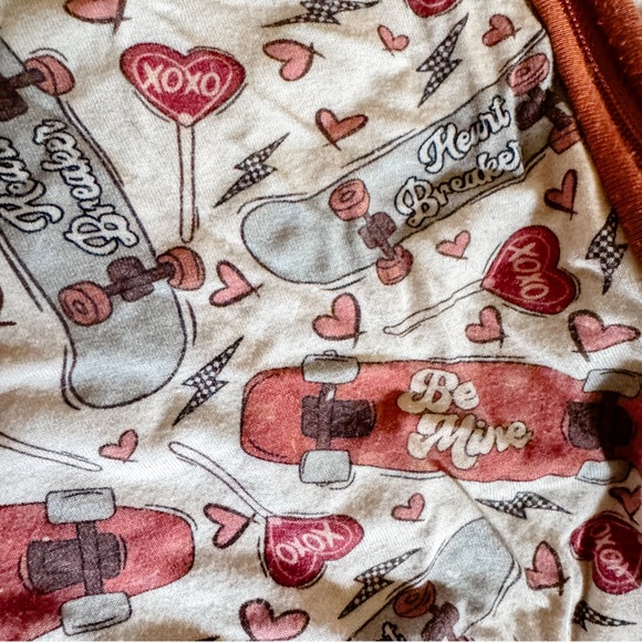 Temu • Sleeper - Picture 3 of 5